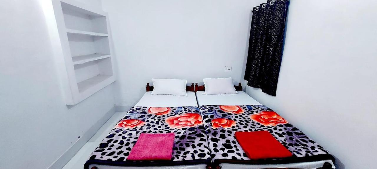 Nilam Guest House Bodh-Gajá Kültér fotó