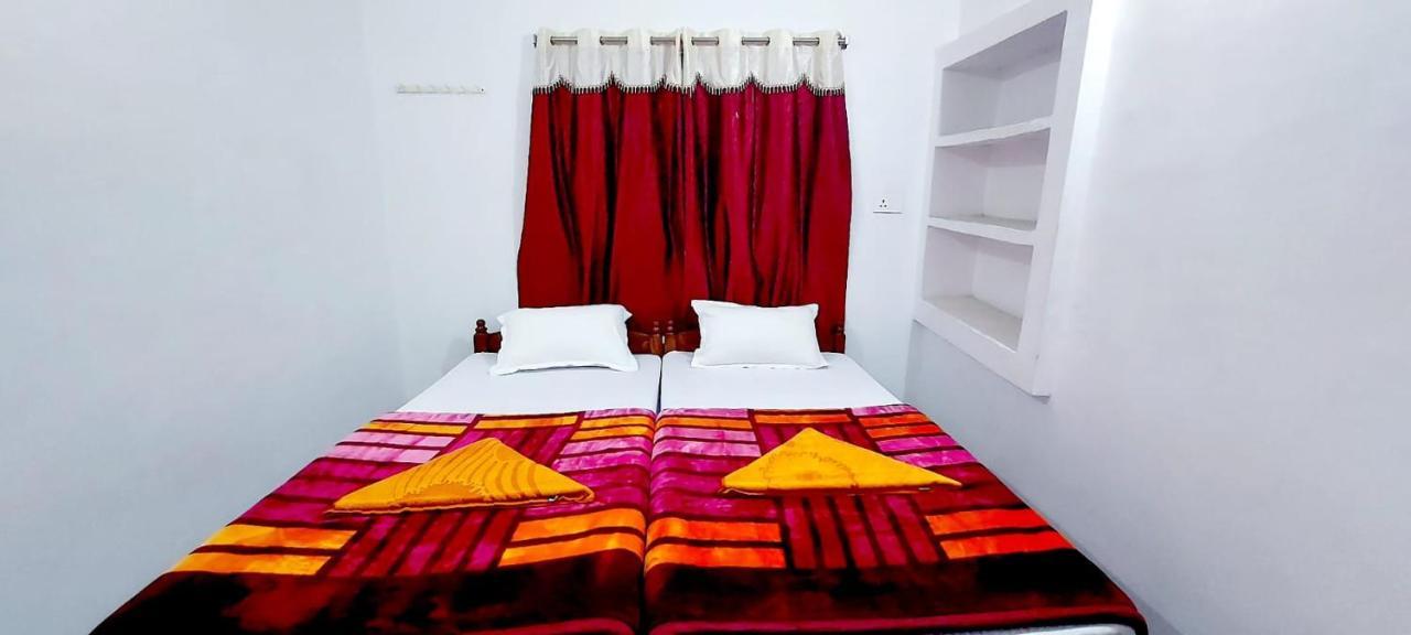 Nilam Guest House Bodh-Gajá Kültér fotó